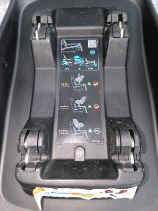 Maxi-Cosi 2wayPearl + Base ISOFIX 2wayFix
