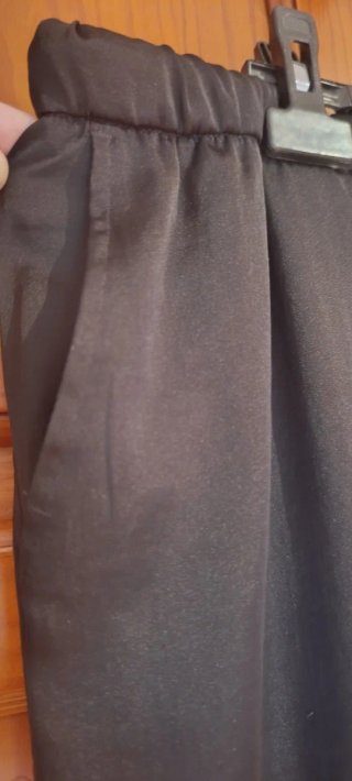 Pantalón satén negro cintura elástica