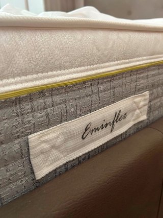 Letto matrimoniale beige/marrone