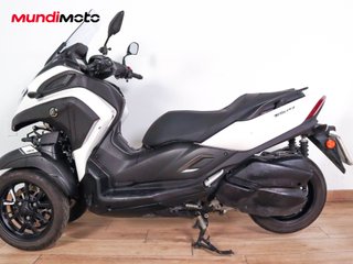 YAMAHA TRICITY 300