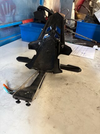 Portamatrículas Honda hornet 750 2023