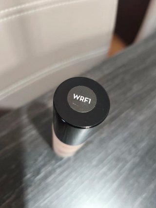 Lote de maquillaje con base Korres Wild Rose