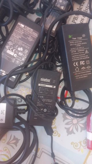 Cargadores Patinetes y Bicicletas Eléctricas y Ord