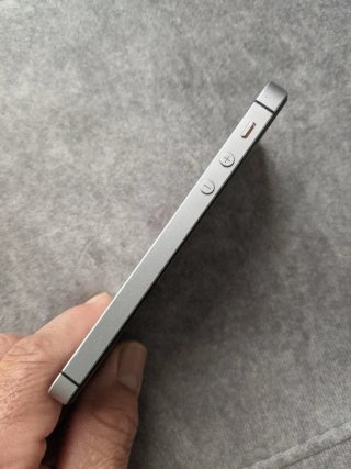 iPhone SE 32GB Gris Espacial en buen estado