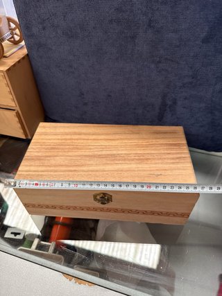 Baúl cofre de madera con detalles
