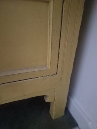 Armario ropero antiguo madera pintado a la tiza