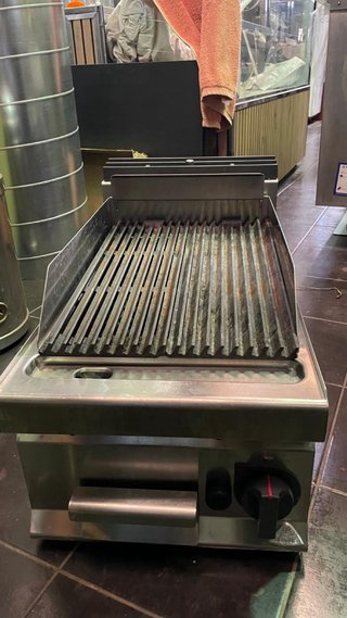 Barbacoa de piedra volcánica