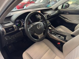 Lexus IS 300h Hybrid Drive Tecno