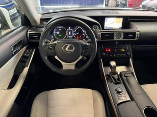 Lexus IS 300h Hybrid Drive Tecno