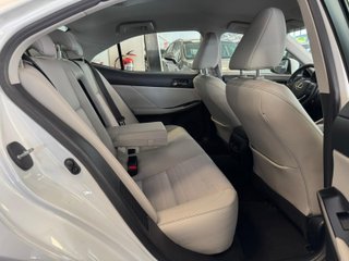 Lexus IS 300h Hybrid Drive Tecno