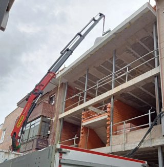 CAMION GRUA