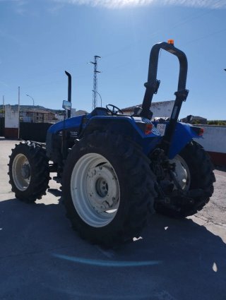 Tractor New Holland TS90