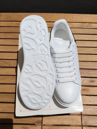 Alexander McQueen Zapatillas Blancas y Negras