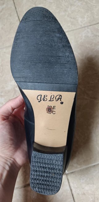 Zapatos de piel para mujer