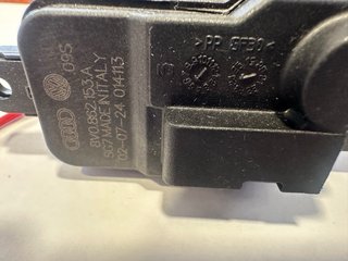 Actuador Tapa Combustible VW 8V0 862 153 A