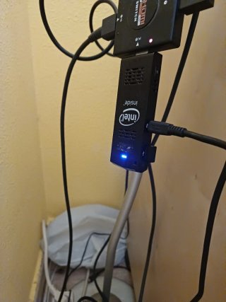 Intel Compute Stick Windows 10 2GB 32GB