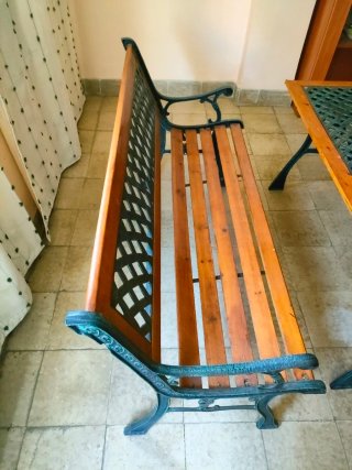 Banco y mesa de jardín, forja y madera