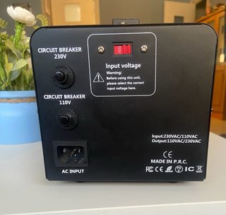 Convertidor Voltaje LVYUAN VTUS-1500