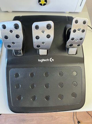 Volante Logitech G29 con pedales