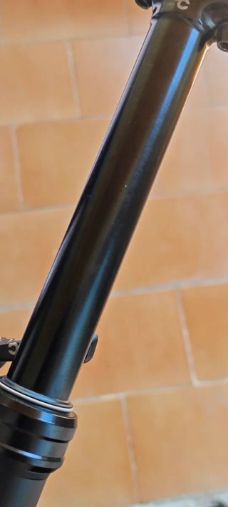Tija telescópica para bicicleta