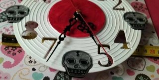 Reloj de pared decorativo calaveras