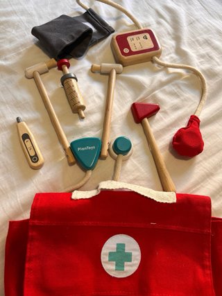 Juego médico Plan Toys madera