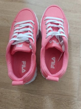 Zapatillas Fila Rosas y Blancas