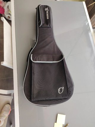 Guitarra Clásica con Funda