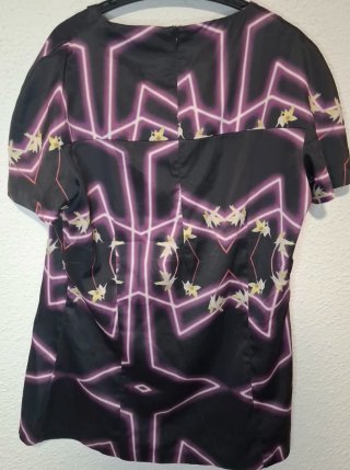 Blusa Custo Barcelona estampada geométrica