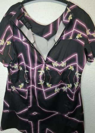 Blusa Custo Barcelona estampada geométrica