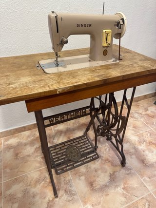 Máquina de coser Singer antigua