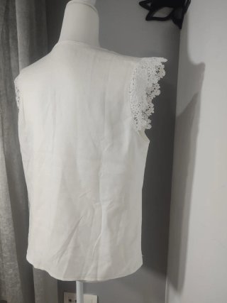Blusa blanca con encaje talla L