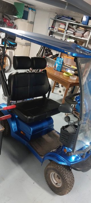 Carrito de movilidad todoterreno azul