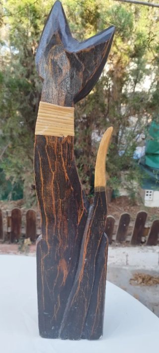 Gato decorativo de madera artesanal
