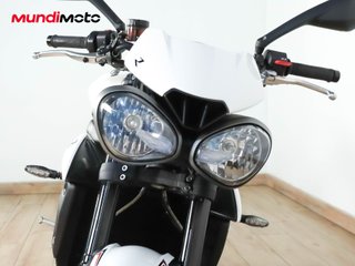 TRIUMPH STREET TRIPLE 765 R