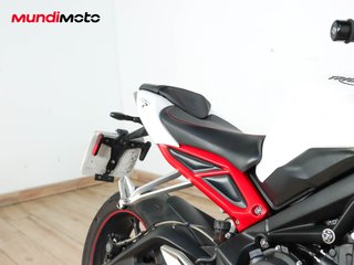TRIUMPH STREET TRIPLE 765 R
