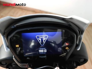 TRIUMPH STREET TRIPLE 765 R