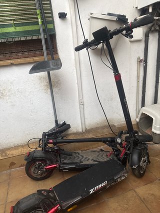 2 patinetes eléctricos para reparar
