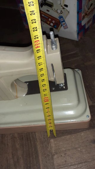 Máquina de coser Eureka años 70-80 juguete ver