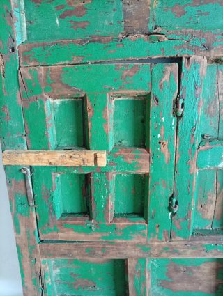 Ventana antigua madera clavos 98x65cm