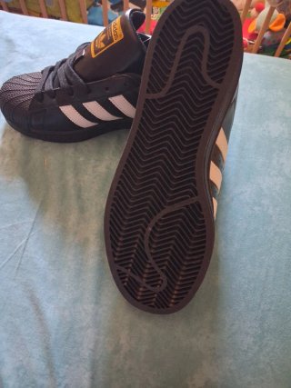 Adidas Superstar Negras Talla 39 1/3 Nuevas