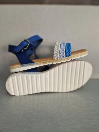 Sandalias de piel azules y blancas T36 nuevas