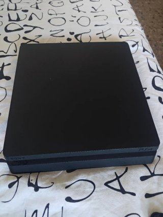 Consola PS4 Slim 1TB Negra