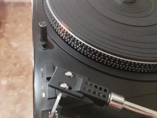 Platos DJ profesional Musicson, y mesa de mezclas