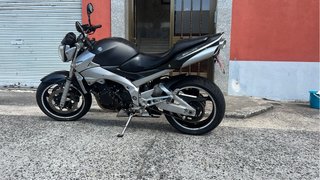 Suzuki GSR 600 Naked