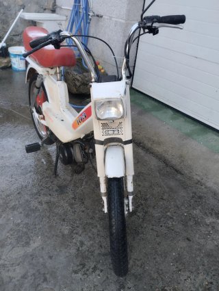 •Peugeot 103 Clásica.