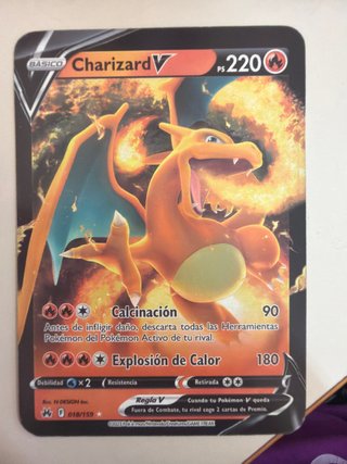 Carta Pokémon Charizard V 220 PS