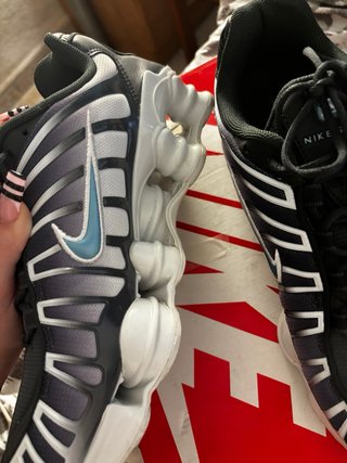Zapatillas Nike Shox Negras y Blancas