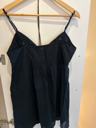 Blusa negra con bordado