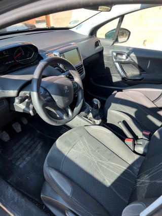 Peugeot 208 2014